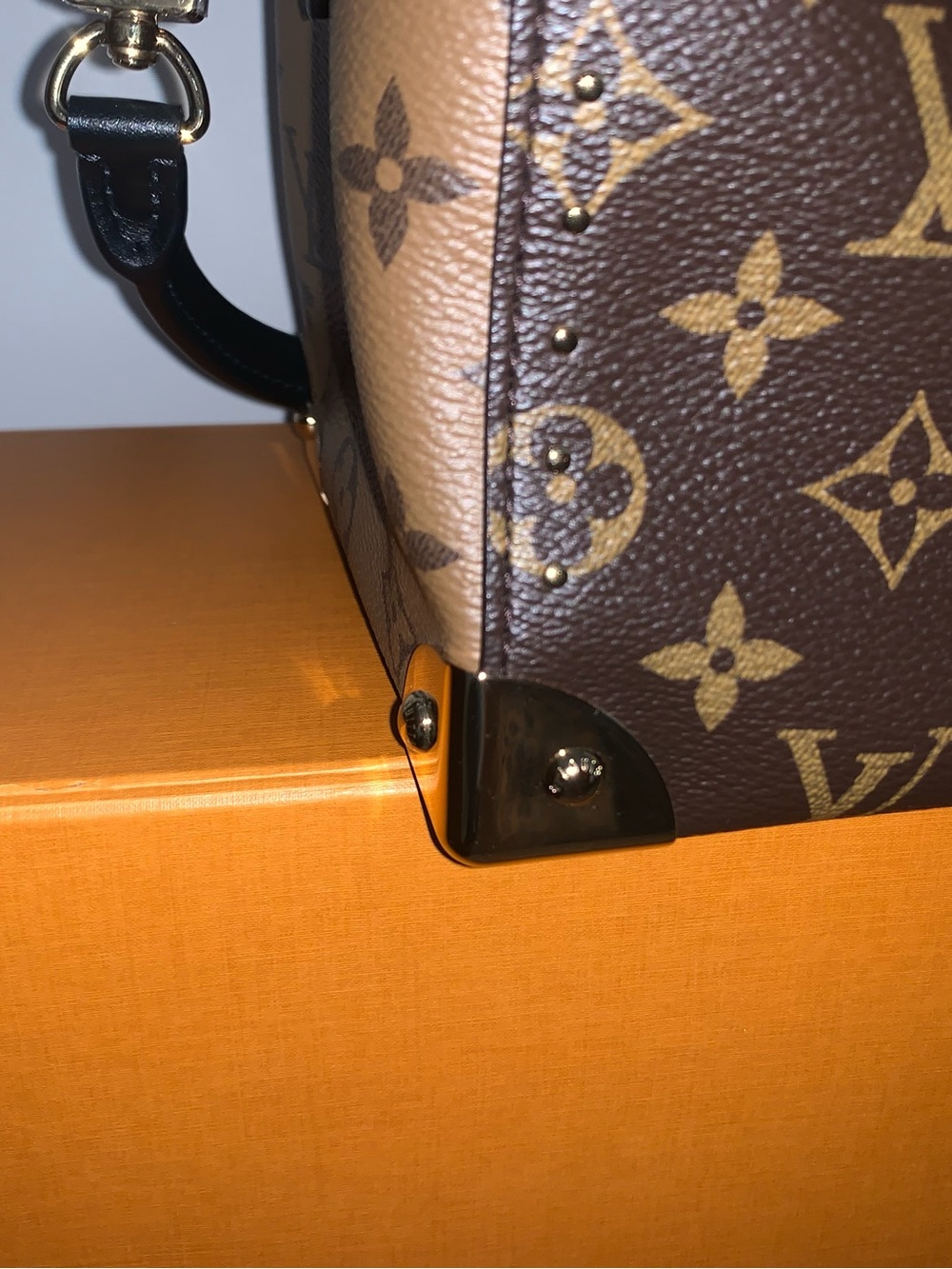Louis Vuitton Black Interior Logo Patch Handbag - Picture 3 of 8